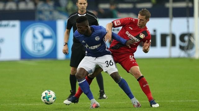 沙尔克遭遇客战挑战,寻求突破之法